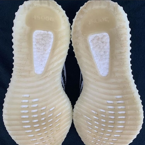 Used Adidas Yeezy 350 Zebra SIZE 8.5 - Picture 4 of 4